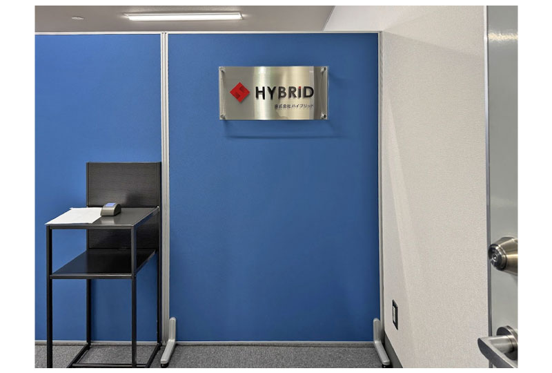 アクリルプレートのオフィス看板