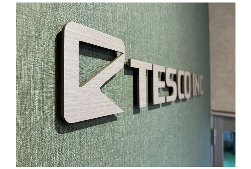 アクリル文字を利用したオフィス看板